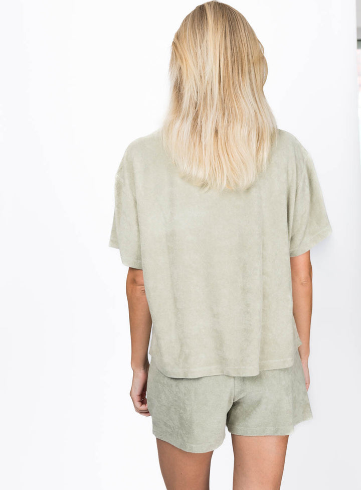 Beach Noise Club Ws Shorts - Almond Green