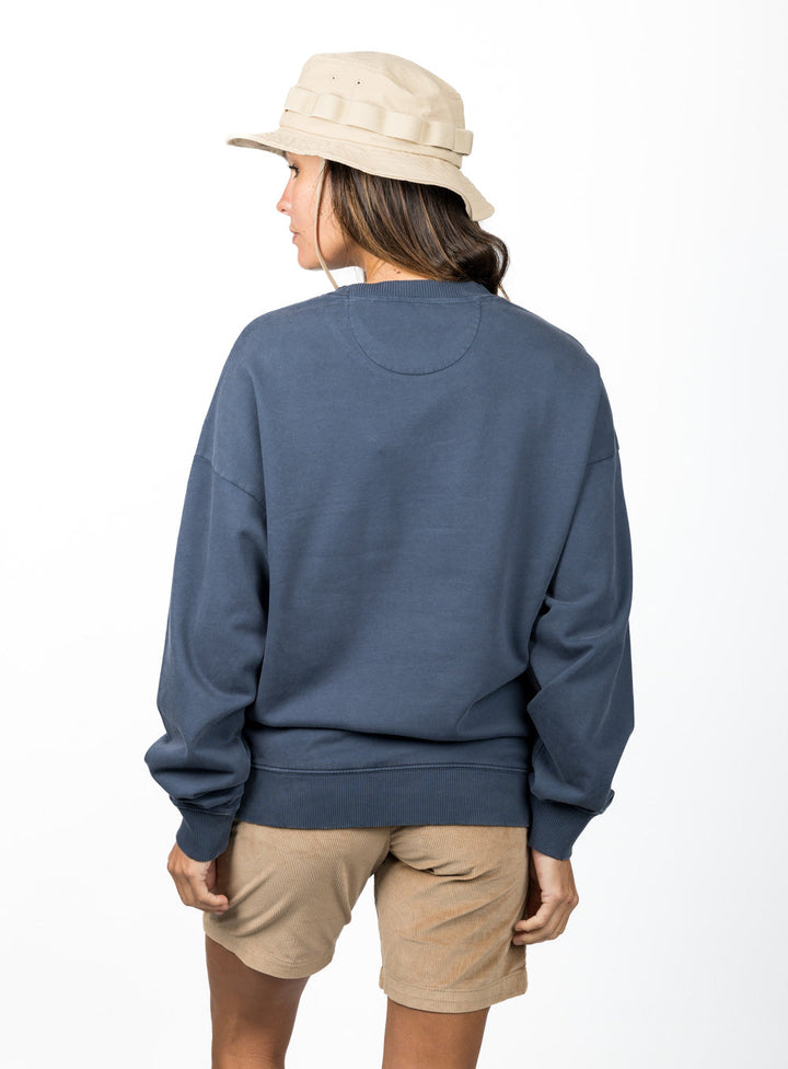 Coastal Delay Crewneck Femme - Washed Navy dos