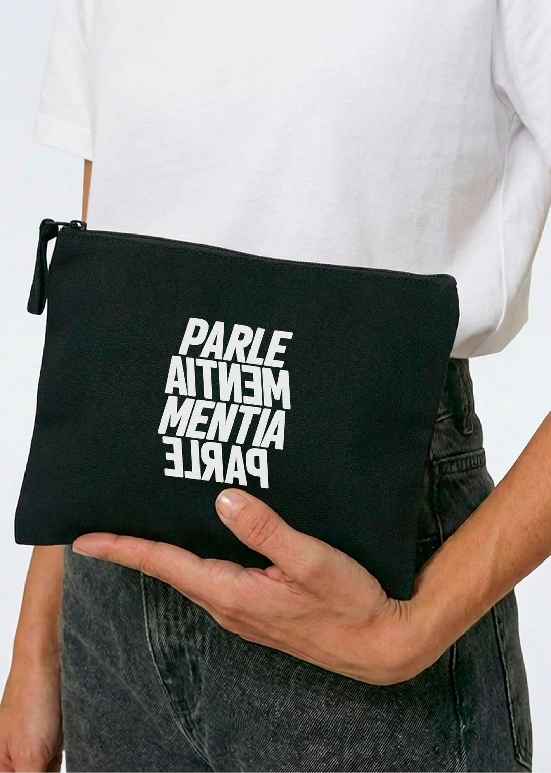 Pencil case black - white Swell