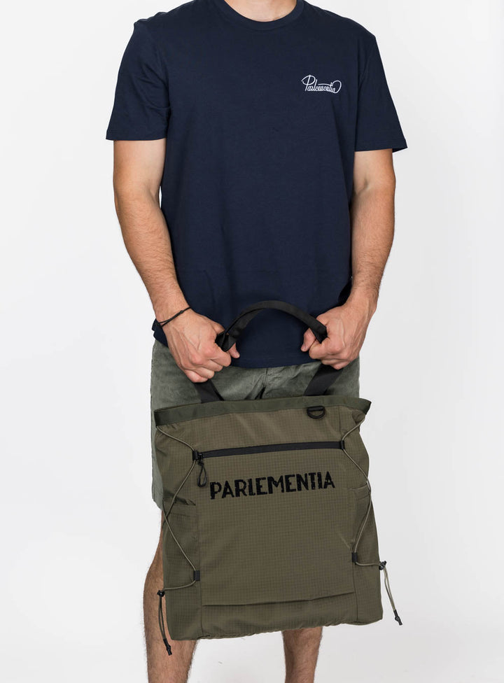Stereo Current Flight Tote