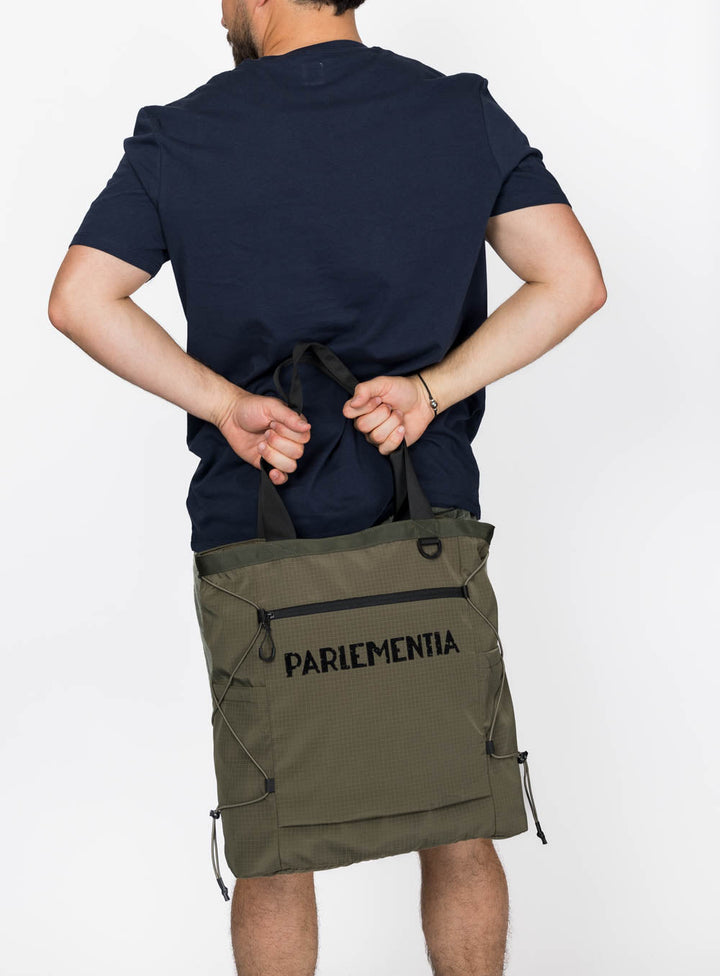 Stereo Current Flight Tote
