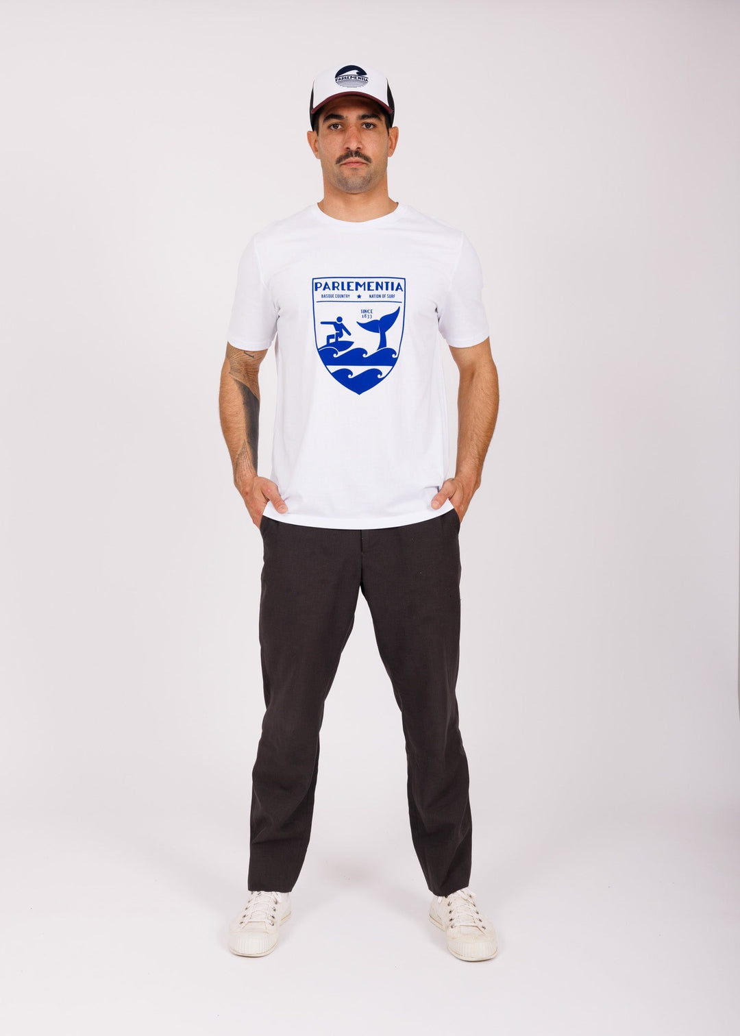 White T-shirt - blue Whale